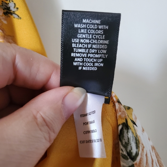 Torrid Mustard floral Blouse - Picture 5 of 5